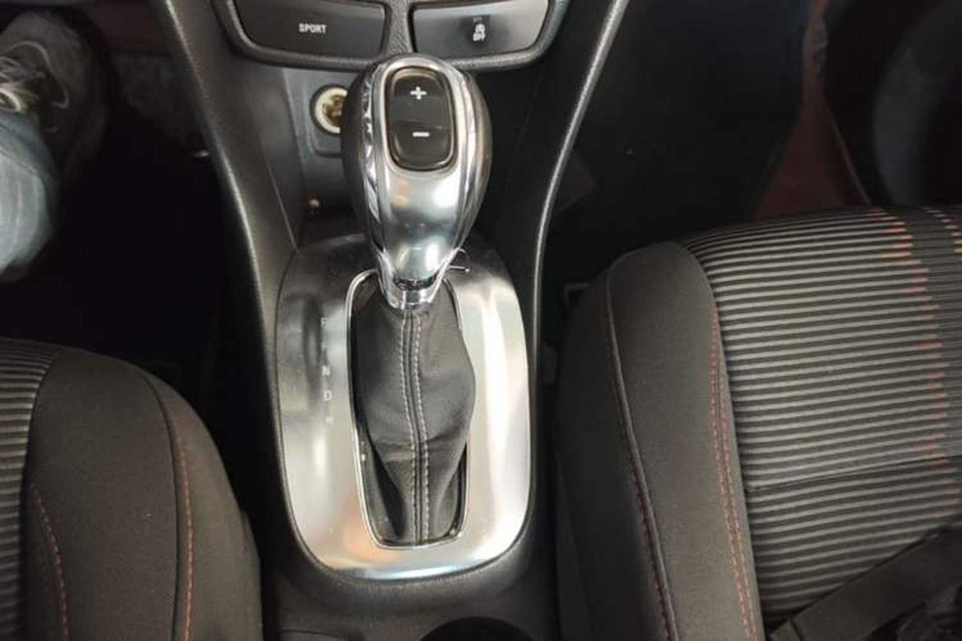 Used Buick Encore 2015 1.4T Automatic Two-Wheel Drive Urban Elite Version Gear Lever