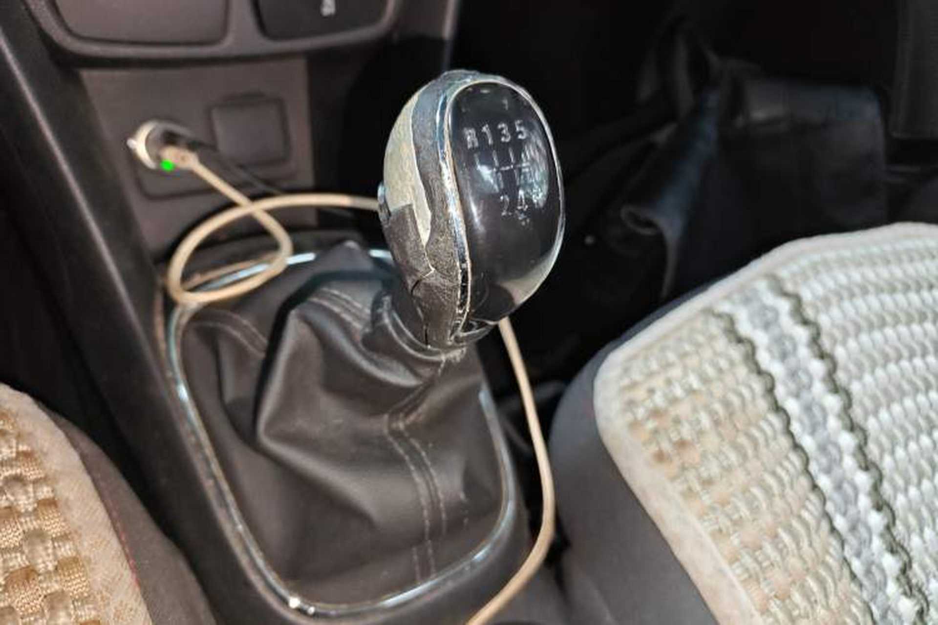 Used Buick Encore 2015 1.4T Manual Two-Wheel Drive Urban Advanced Model Gear Lever