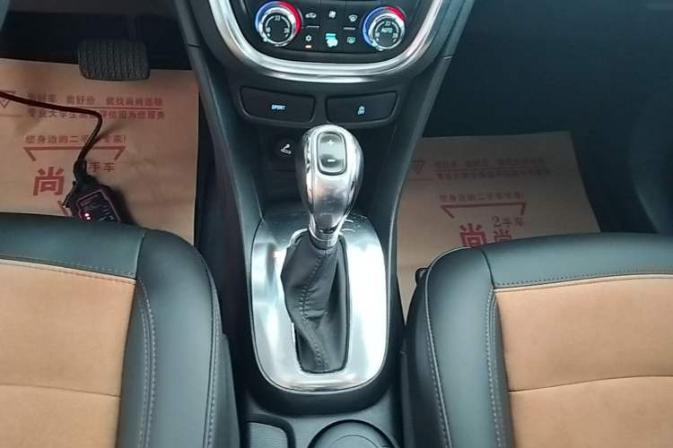 Used Buick Encore 2015 1.4T Automatic Two-Wheel Drive Urban Leading Model Gear Lever