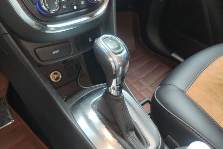 Used Buick Encore 2015 1.4T Automatic Two-Wheel Drive Urban Leading Model Gear Lever