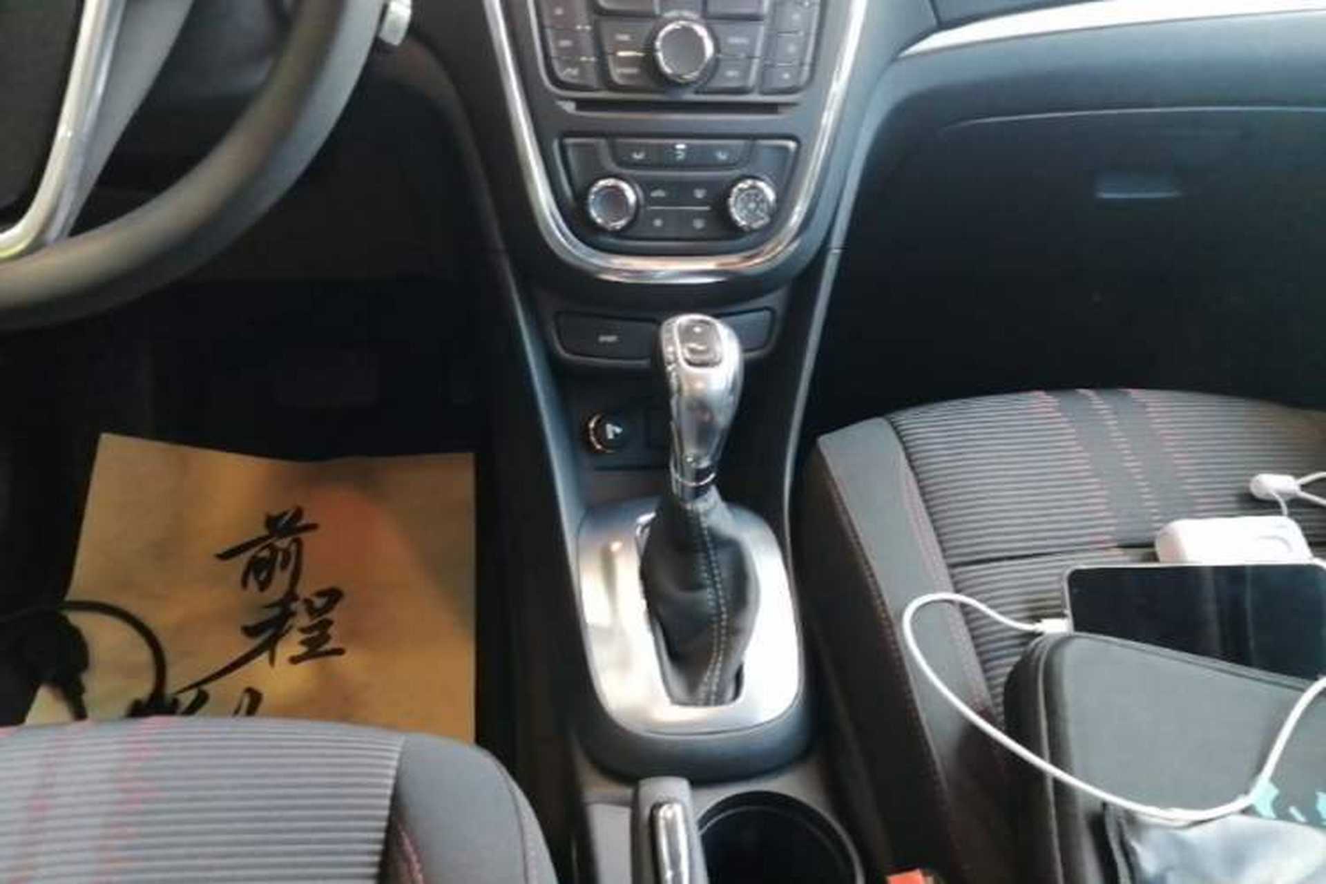 Used Buick Encore 2015 1.4T Automatic Two-Wheel Drive Urban Elite Version Gear Lever
