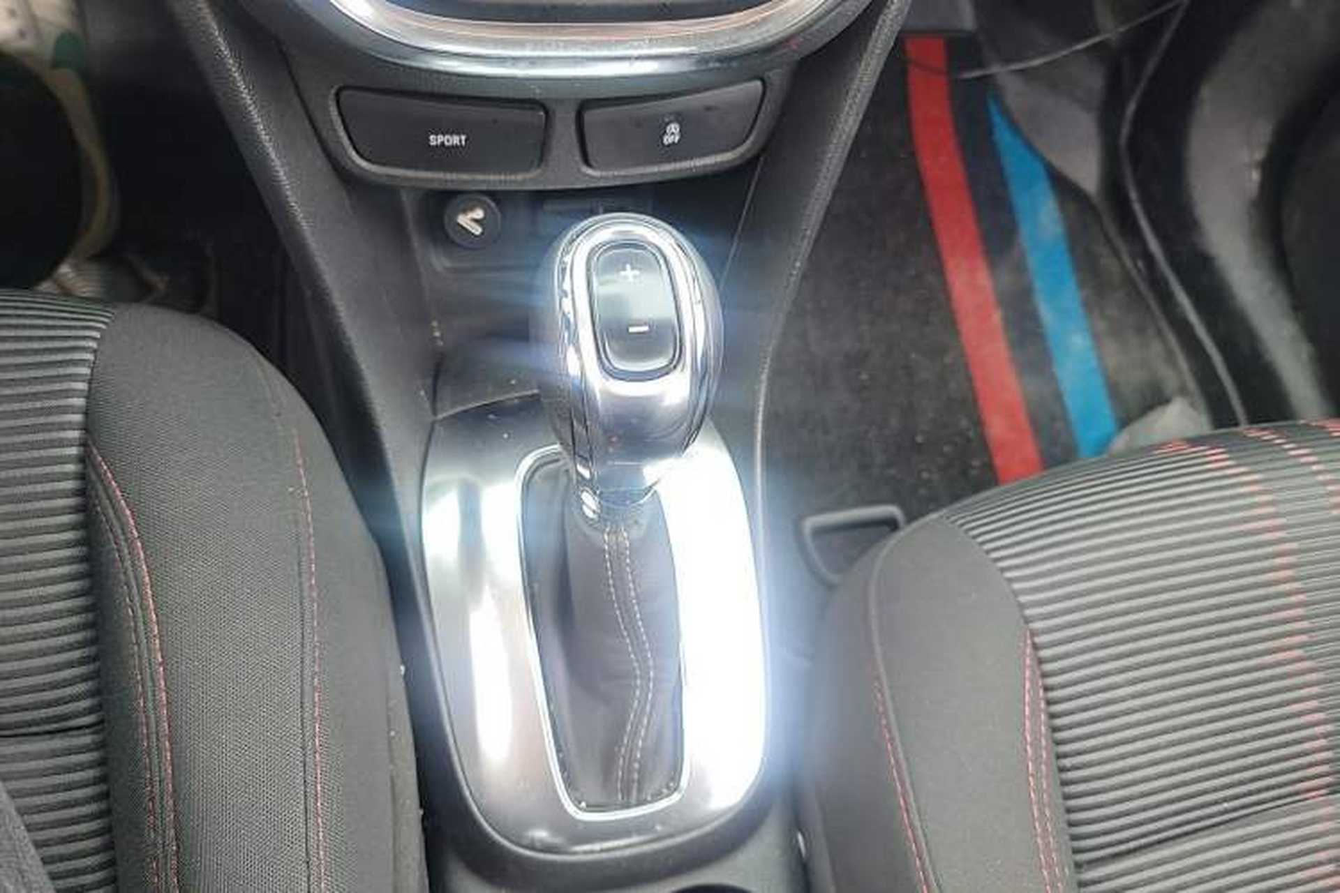 Used Buick Encore 2015 1.4T Automatic Two-Wheel Drive Urban Elite Version Gear Lever