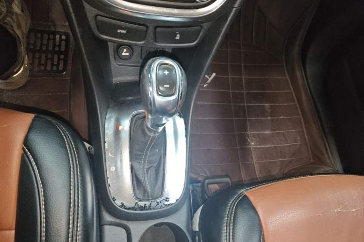 Used Buick Encore 2015 1.4T Automatic Two-Wheel Drive Urban Elite Version Gear Lever