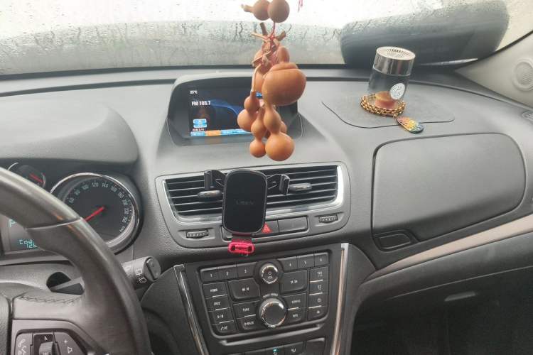 Used Buick Encore 2015 1.4T Automatic Two-Wheel Drive Urban Leading Model Gear Lever