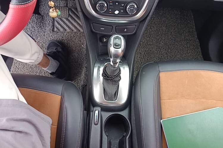 Used Buick Encore 2015 1.4T Automatic Two-Wheel Drive Urban Leading Model Gear Lever