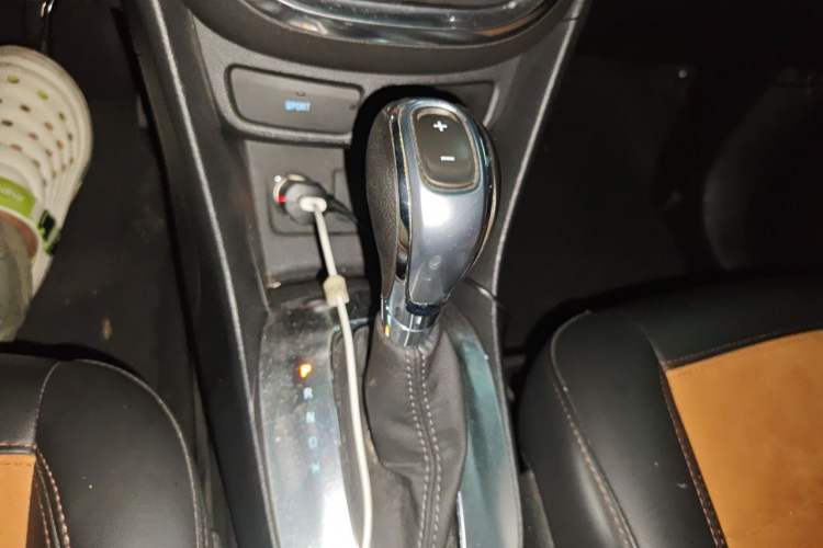 Used Buick Encore 2015 1.4T Automatic Two-Wheel Drive Urban Leading Model Gear Lever