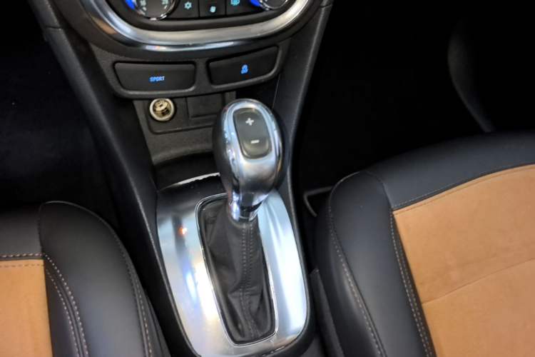 Used Buick Encore 2015 1.4T Automatic Two-Wheel Drive Urban Leading Model Gear Lever