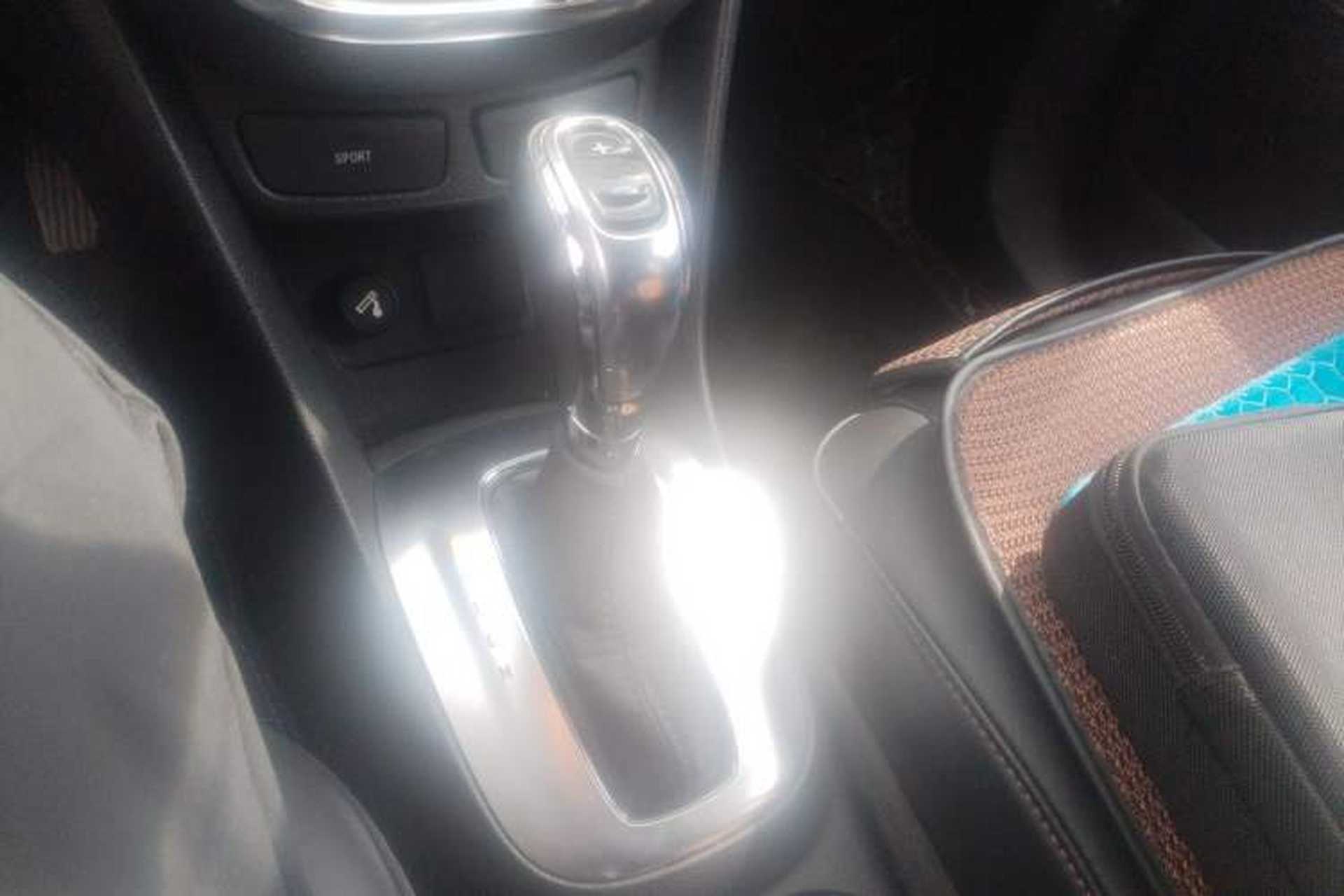 Used Buick Encore 2015 1.4T Automatic Two-Wheel Drive Urban Leading Model Gear Lever