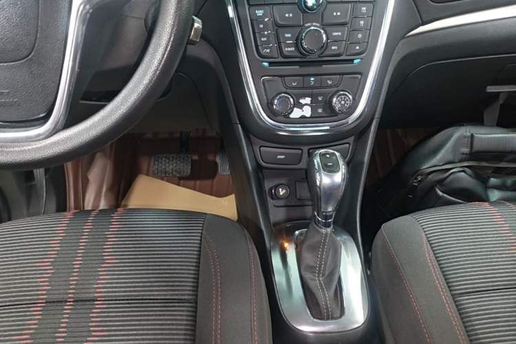Used Buick Encore 2015 1.4T Automatic Two-Wheel Drive Urban Elite Version Gear Lever