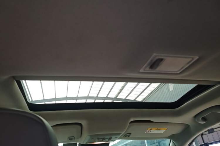 Used Buick Encore 2015 1.4T Manual Two-Wheel Drive Urban Advanced Model Headliner