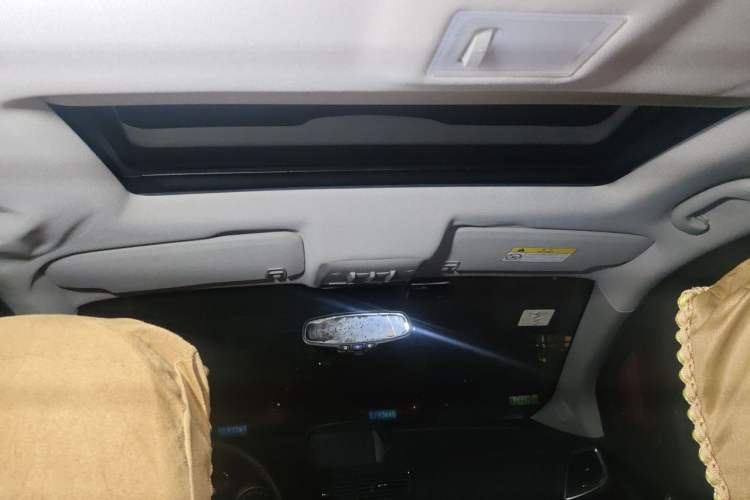 Used Buick Encore 2015 1.4T Automatic Two-Wheel Drive Urban Leading Model Headliner