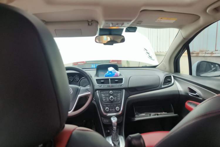 Used Buick Encore 2015 1.4T Automatic Two-Wheel Drive Urban Elite Version Headliner