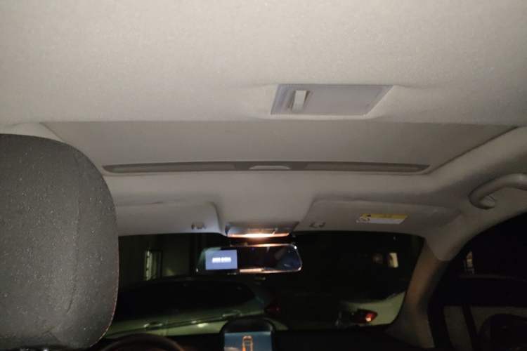 Used Buick Encore 2015 1.4T Automatic Two-Wheel Drive Urban Elite Version Headliner