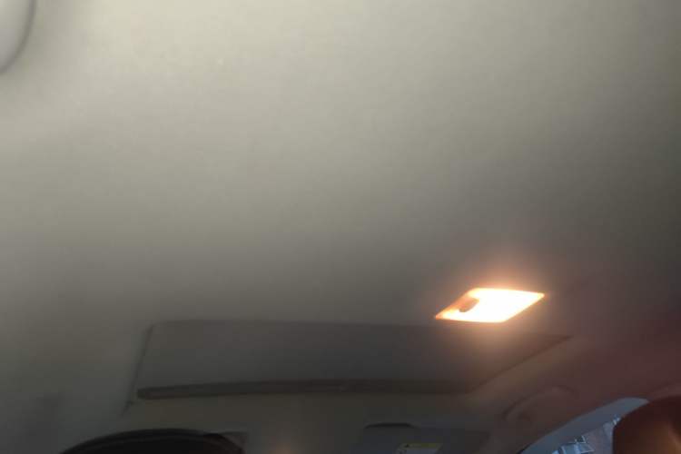 Used Buick Encore 2015 1.4T Automatic Two-Wheel Drive Urban Elite Version Headliner