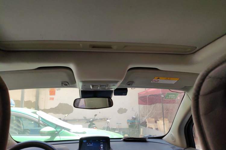 Used Buick Encore 2015 1.4T Automatic Two-Wheel Drive Urban Elite Version Headliner