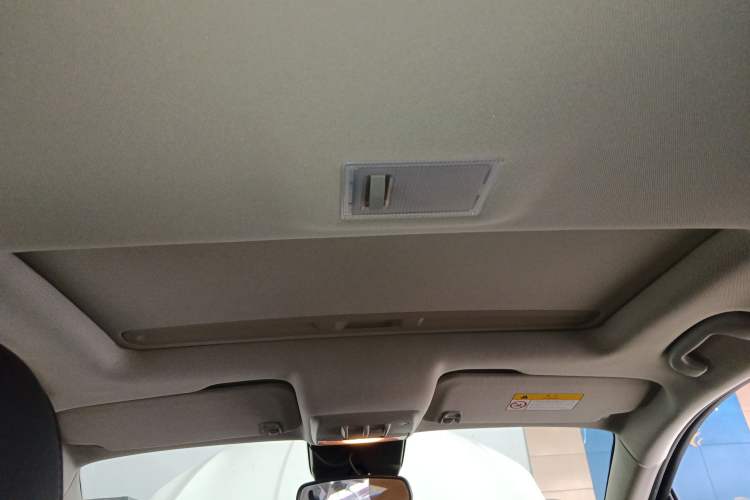 Used Buick Encore 2015 1.4T Automatic Two-Wheel Drive Urban Leading Model Headliner
