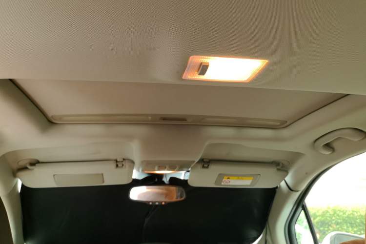 Used Buick Encore 2015 1.4T Automatic Two-Wheel Drive Urban Leading Model Headliner