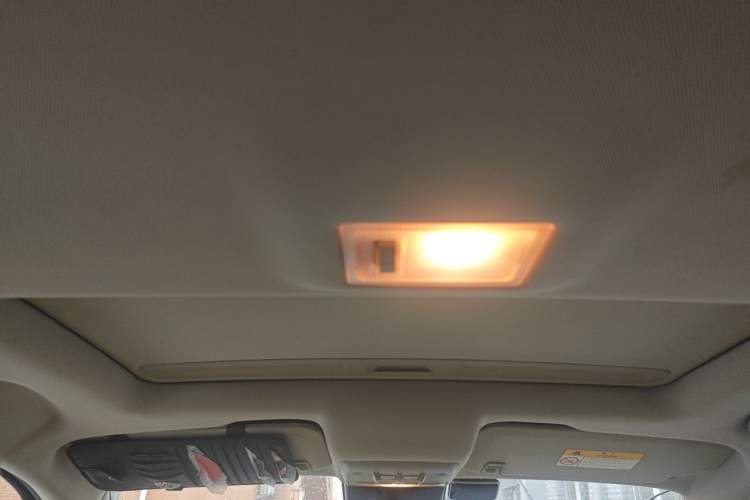 Used Buick Encore 2015 1.4T Automatic Two-Wheel Drive Urban Elite Version Headliner