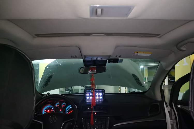 Used Buick Encore 2015 1.4T Manual Two-Wheel Drive Urban Advanced Model Headliner