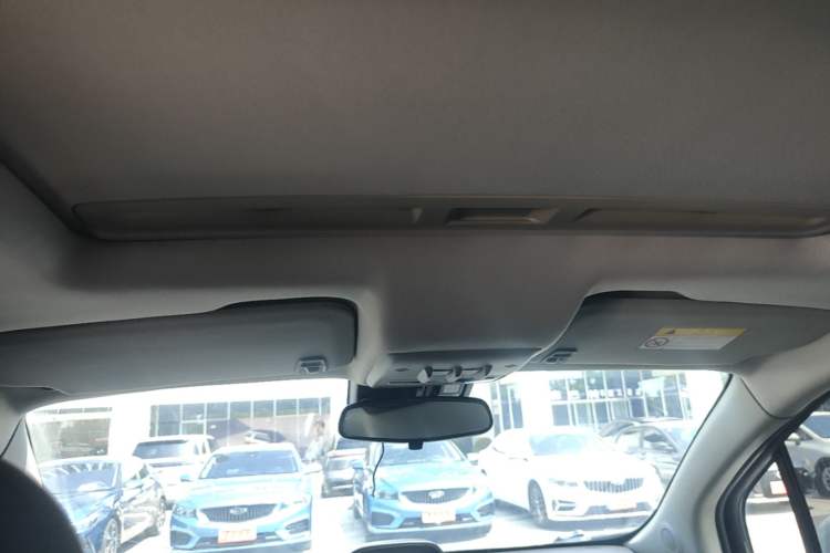 Used Buick Encore 2015 1.4T Automatic Two-Wheel Drive Urban Elite Version Headliner