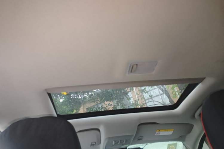 Used Buick Encore 2015 1.4T Automatic Two-Wheel Drive Urban Elite Version Headliner