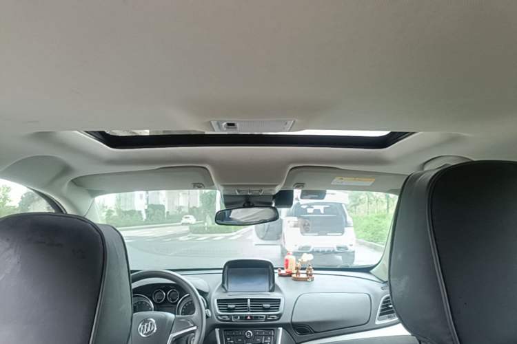 Used Buick Encore 2015 1.4T Automatic Two-Wheel Drive Urban Elite Version Headliner