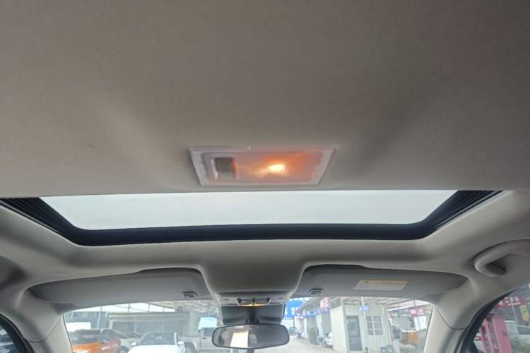 Used Buick Encore 2015 1.4T Automatic Two-Wheel Drive Urban Elite Version Headliner