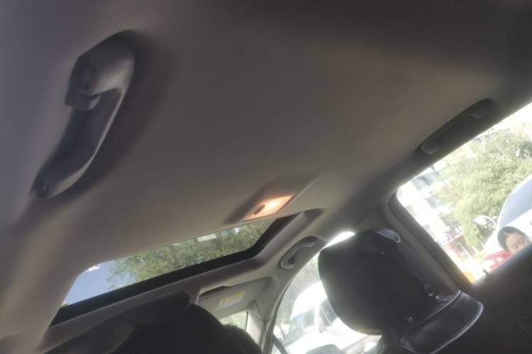 Used Buick Encore 2015 1.4T Automatic Two-Wheel Drive Urban Elite Version Headliner