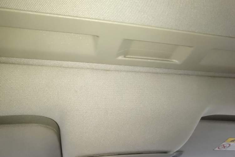 Used Buick Encore 2015 1.4T Automatic Two-Wheel Drive Urban Elite Version Headliner