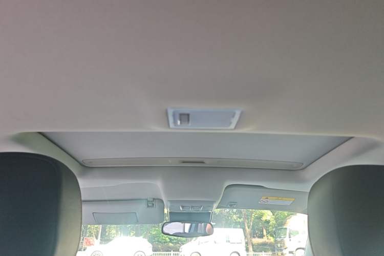 Used Buick Encore 2015 1.4T Automatic Two-Wheel Drive Urban Elite Version Headliner