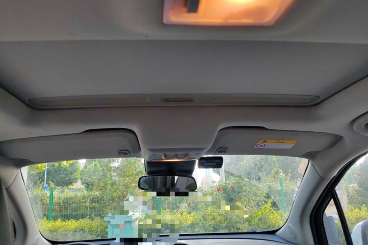 Used Buick Encore 2015 1.4T Automatic Two-Wheel Drive Urban Elite Version Headliner