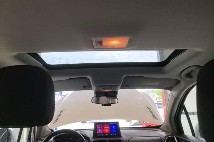 Used Buick Encore 2015 1.4T Automatic Two-Wheel Drive Urban Elite Version Headliner