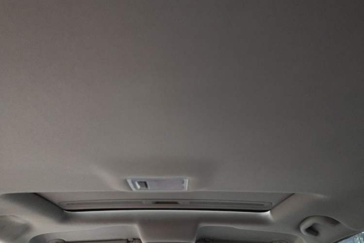 Used Buick Encore 2015 1.4T Automatic Two-Wheel Drive Urban Elite Version Headliner