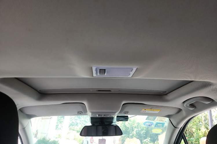 Used Buick Encore 2015 1.4T Manual Two-Wheel Drive Urban Advanced Model Headliner