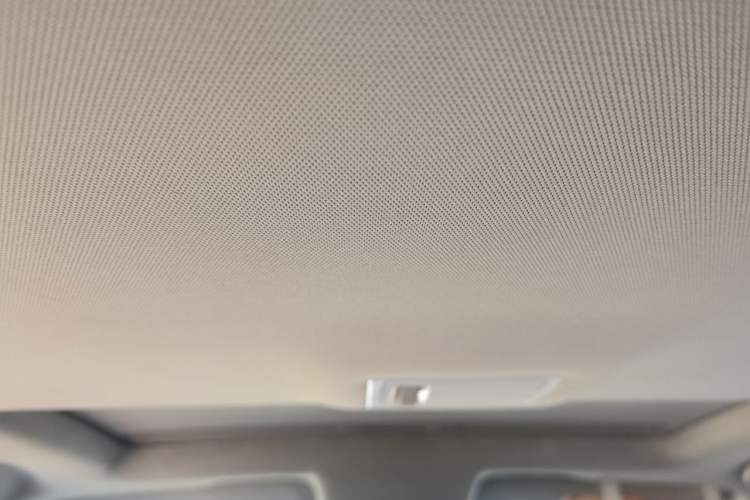 Used Buick Encore 2015 1.4T Manual Two-Wheel Drive Urban Advanced Model Headliner