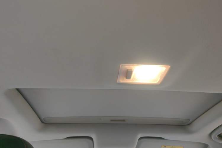 Used Buick Encore 2015 1.4T Automatic Two-Wheel Drive Urban Elite Version Headliner