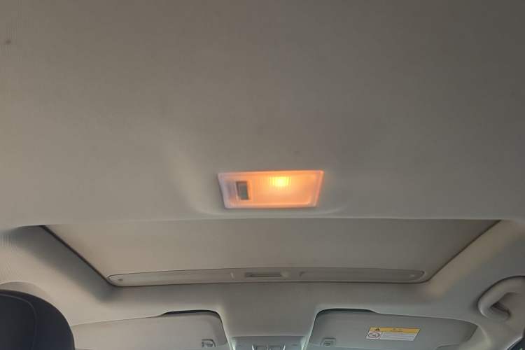 Used Buick Encore 2015 1.4T Automatic Two-Wheel Drive Urban Leading Model Headliner
