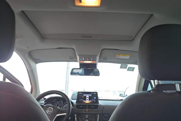 Used Buick Encore 2015 1.4T Automatic Two-Wheel Drive Urban Elite Version Headliner