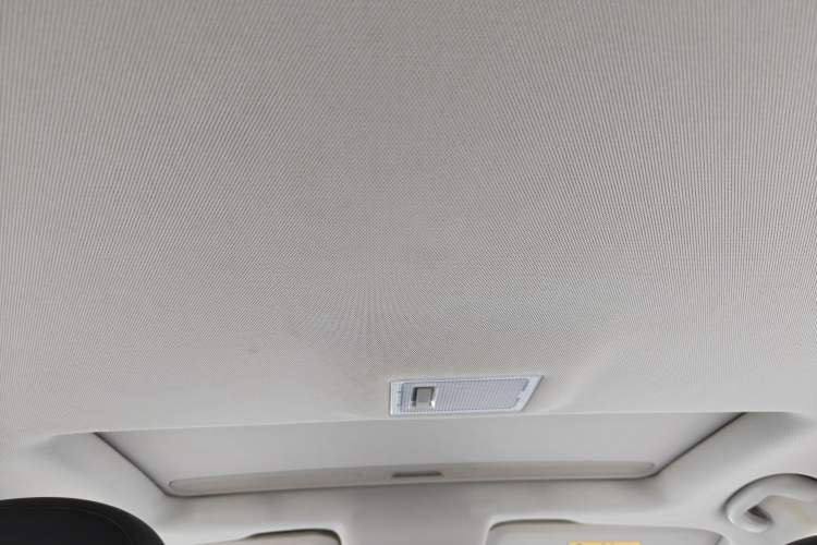 Used Buick Encore 2015 1.4T Automatic Two-Wheel Drive Urban Leading Model Headliner