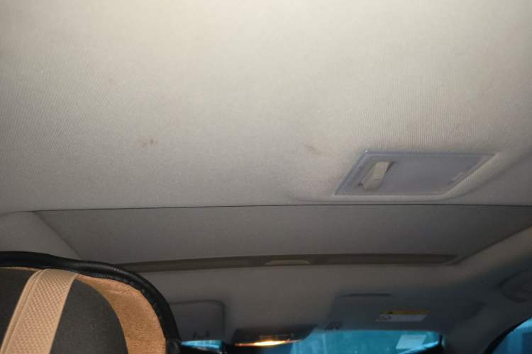 Used Buick Encore 2015 1.4T Automatic Two-Wheel Drive Urban Elite Version Headliner