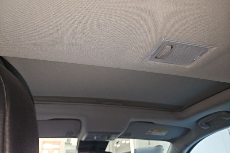 Used Buick Encore 2015 1.4T Automatic Two-Wheel Drive Urban Elite Version Headliner