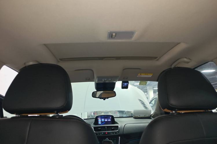 Used Buick Encore 2015 1.4T Automatic All-Wheel-Drive Flagship Model Headliner