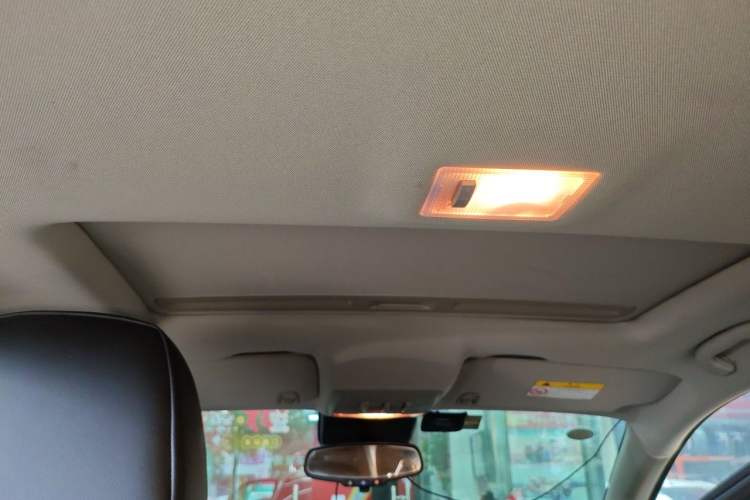 Used Buick Encore 2015 1.4T Automatic Two-Wheel Drive Urban Leading Model Headliner