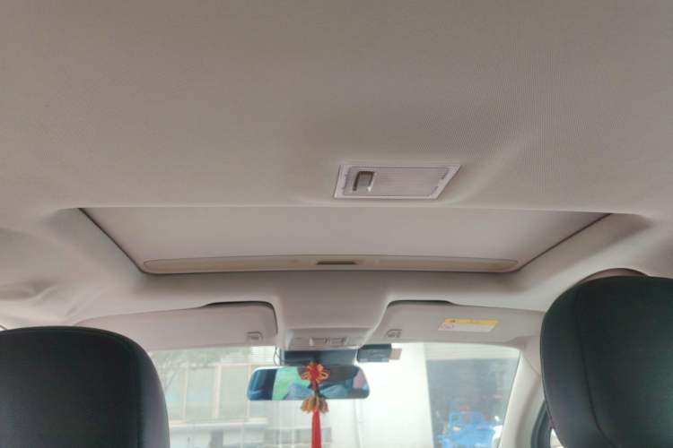 Used Buick Encore 2015 1.4T Automatic Two-Wheel Drive Urban Elite Version Headliner