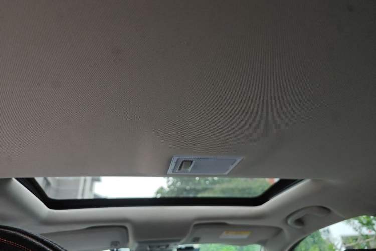 Used Buick Encore 2015 1.4T Automatic Two-Wheel Drive Urban Leading Model Headliner