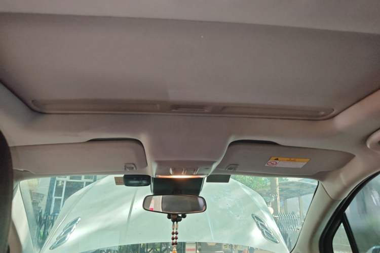 Used Buick Encore 2015 1.4T Automatic Two-Wheel Drive Urban Elite Version Headliner