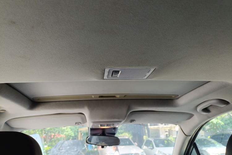 Used Buick Encore 2015 1.4T Manual Two-Wheel Drive Urban Advanced Model Headliner