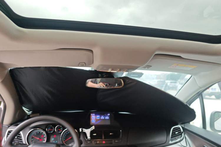 Used Buick Encore 2015 1.4T Automatic Two-Wheel Drive Urban Elite Version Headliner