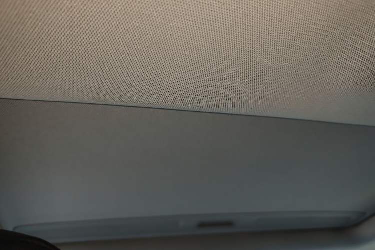 Used Buick Encore 2015 1.4T Automatic Two-Wheel Drive Urban Elite Version Headliner