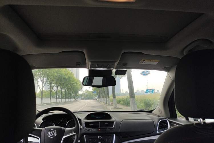Used Buick Encore 2015 1.4T Automatic Two-Wheel Drive Urban Elite Version Headliner